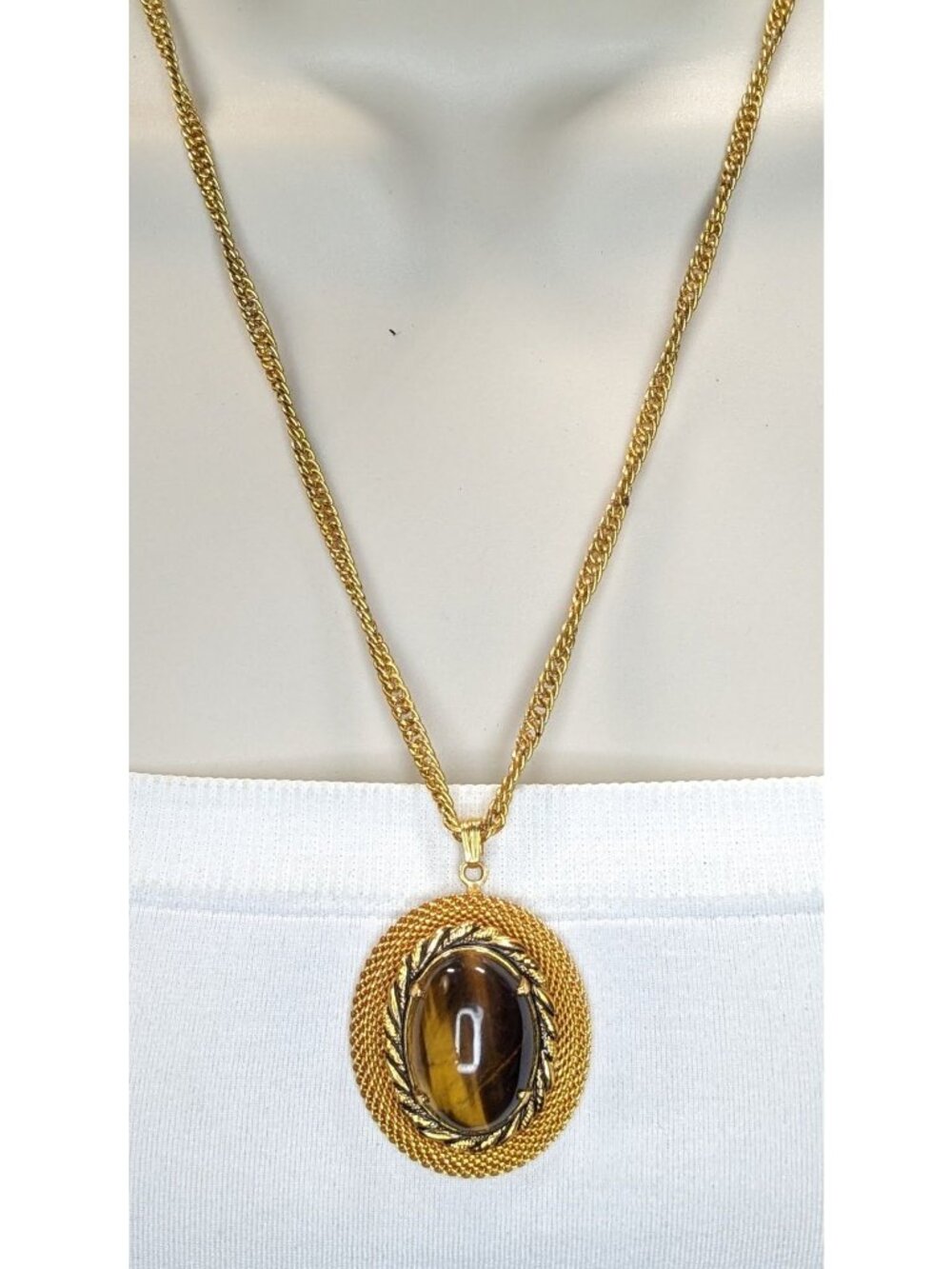 Boho Vintage Tiger Eye Pendant Necklace Gold Tone Oval Cabochon Statement Jewelr